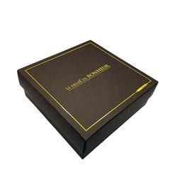 جعبه بسته بندی لوازم آرایشی و بهداشتی بطری عطر چاپ افست رنگ سفارشی